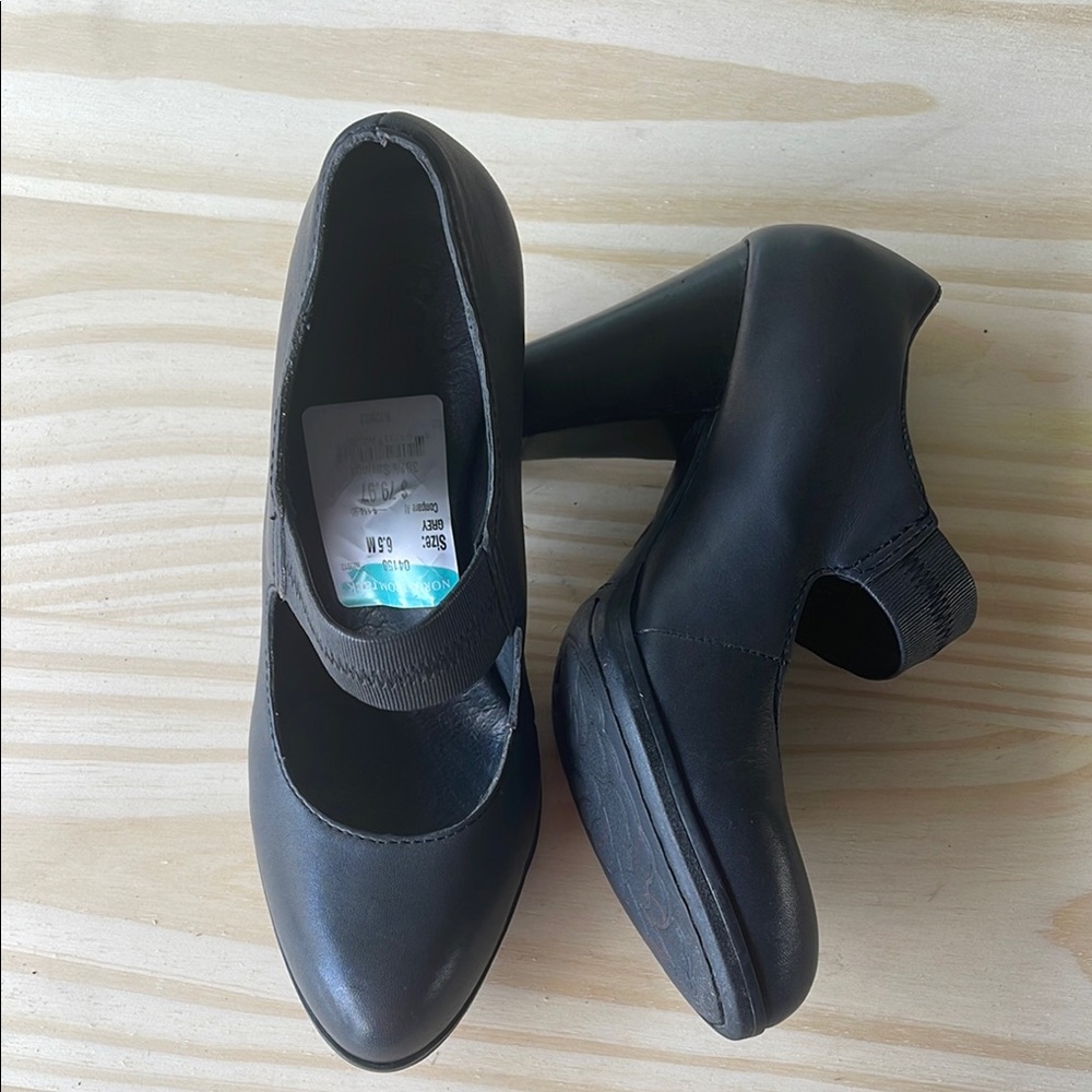 Born Black Heels Mary Jane Style - Picture 12 of 13